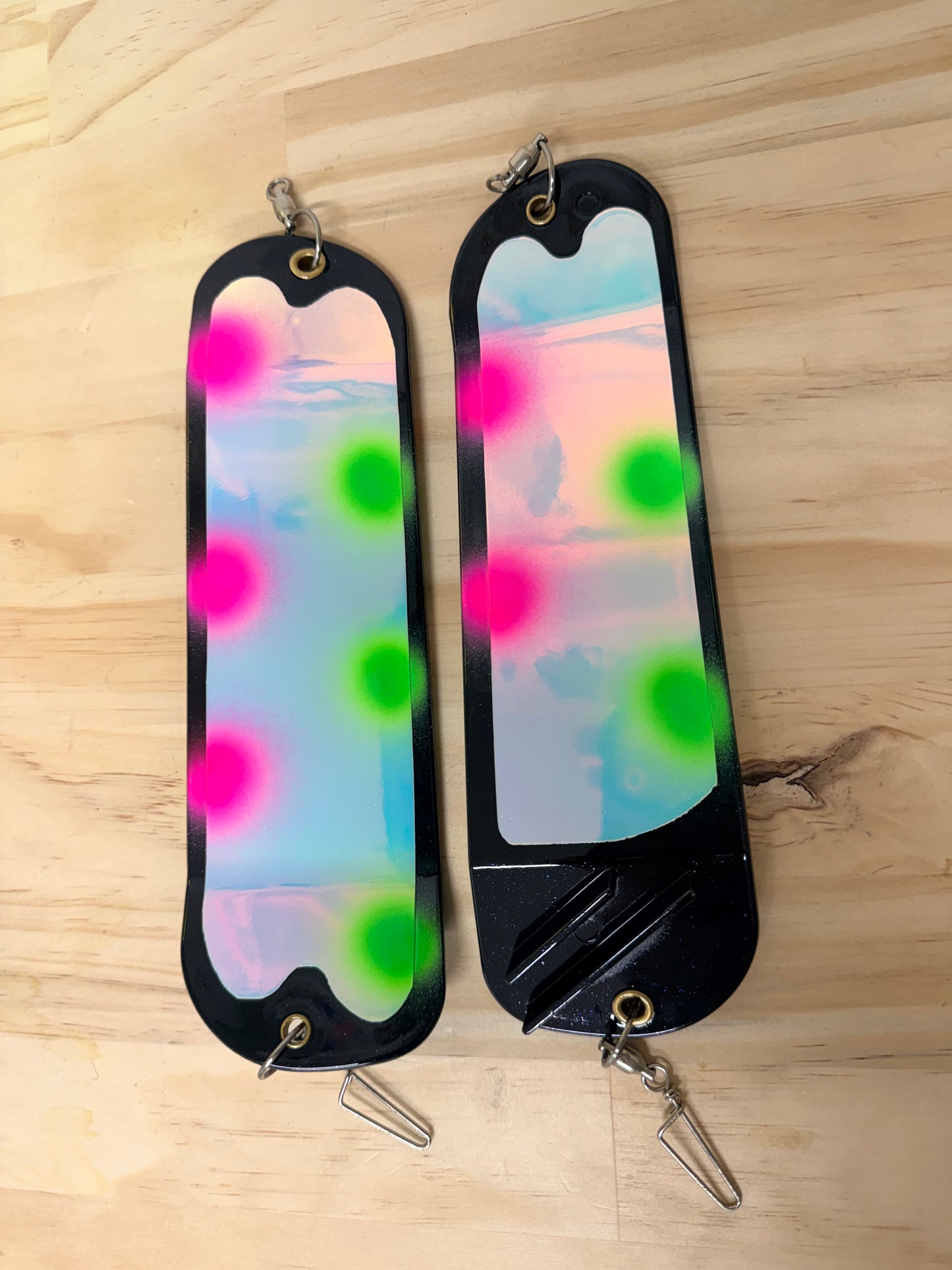 Black Pink Dot Green Dot 8" Flasher
