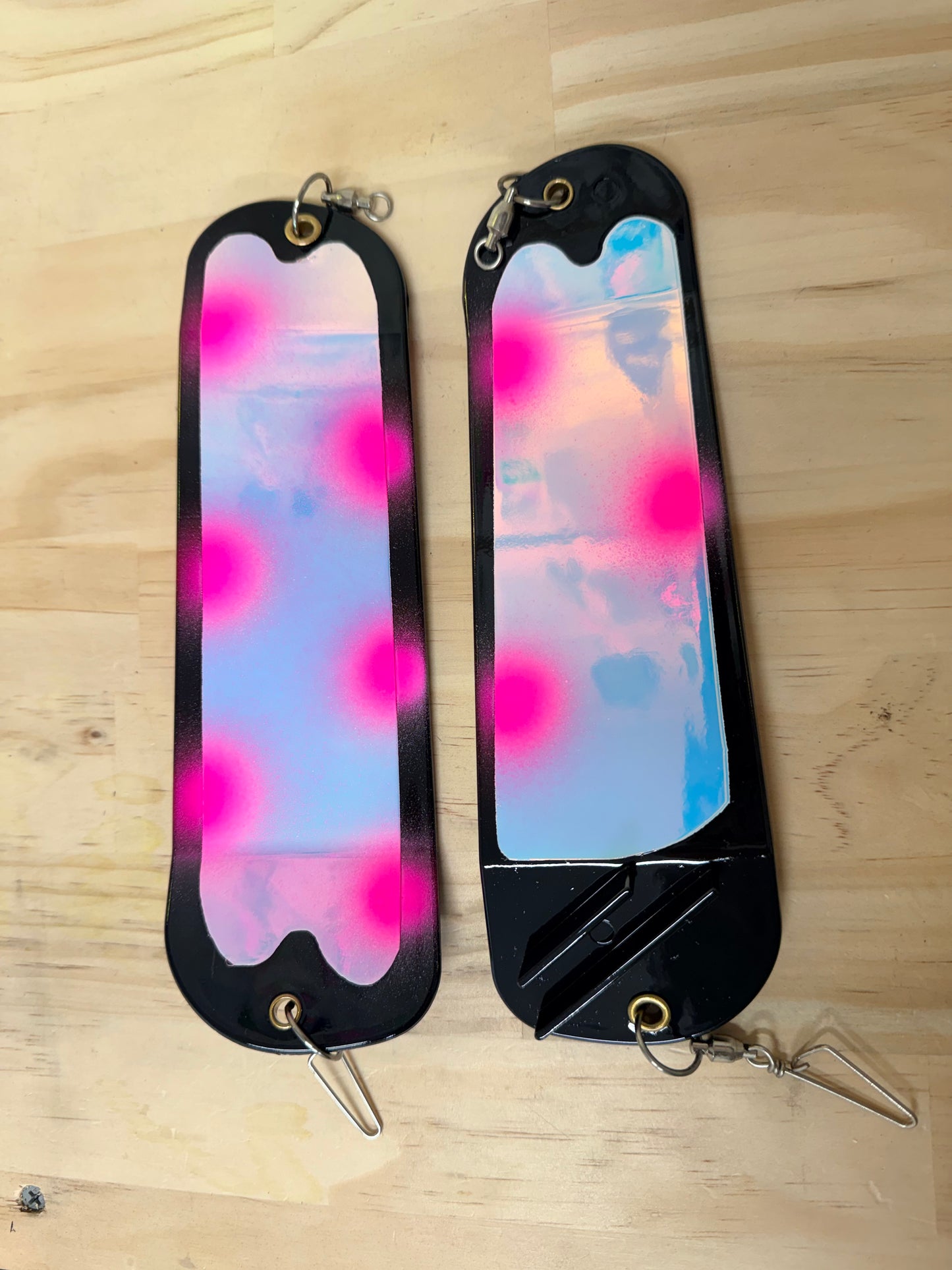 Black Pink Dot 8" Flasher